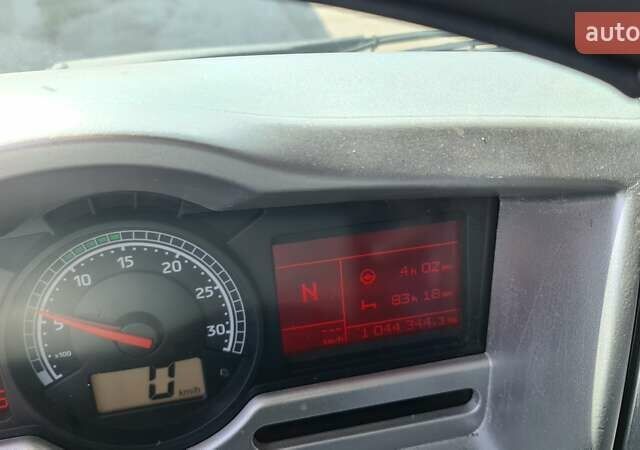 Белый Рено Премиум, объемом двигателя 10.8 л и пробегом 44 тыс. км за 9500 $, фото 4 на Automoto.ua