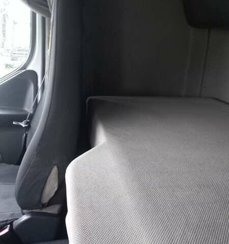 Белый Рено Премиум, объемом двигателя 10.8 л и пробегом 870 тыс. км за 12500 $, фото 9 на Automoto.ua