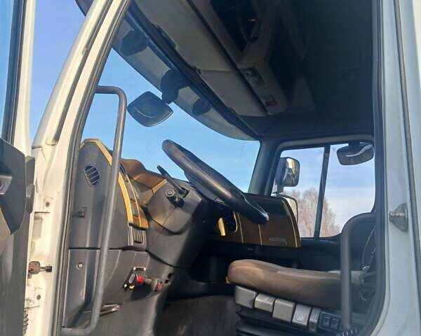 Белый Рено Премиум, объемом двигателя 10.84 л и пробегом 1 тыс. км за 16999 $, фото 5 на Automoto.ua