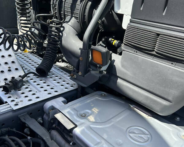 Белый Рено Премиум, объемом двигателя 11 л и пробегом 870 тыс. км за 15000 $, фото 13 на Automoto.ua