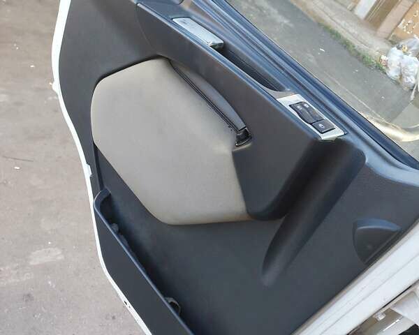 Білий Рено Преміум, об'ємом двигуна 10.84 л та пробігом 1 тис. км за 9600 $, фото 18 на Automoto.ua