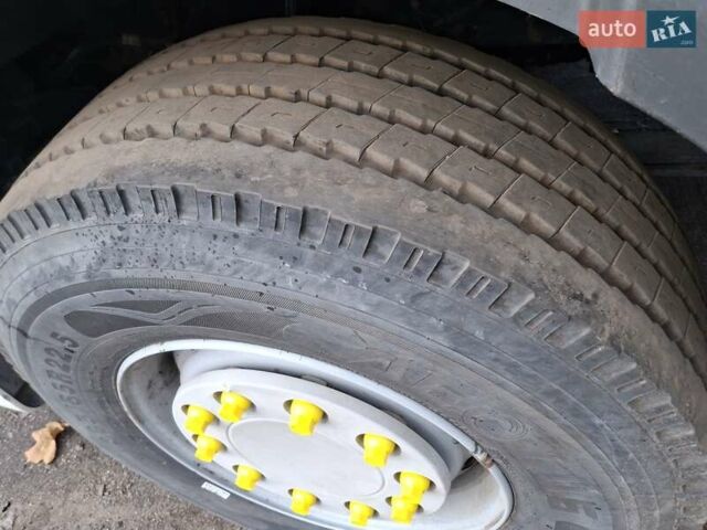 Белый Рено Премиум, объемом двигателя 10.8 л и пробегом 937 тыс. км за 11000 $, фото 3 на Automoto.ua