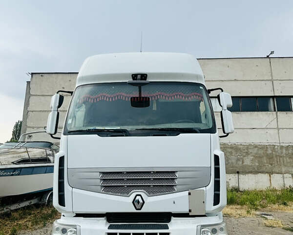 Белый Рено Премиум, объемом двигателя 10.84 л и пробегом 940 тыс. км за 8800 $, фото 1 на Automoto.ua