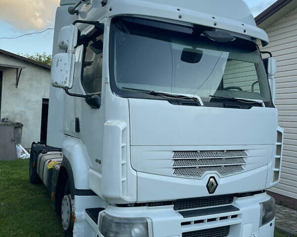 Белый Рено Премиум, объемом двигателя 10.84 л и пробегом 1 тыс. км за 8500 $, фото 4 на Automoto.ua