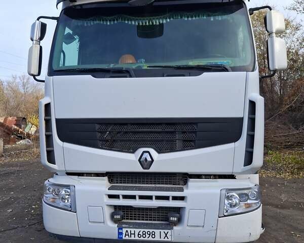 Белый Рено Премиум, объемом двигателя 10.8 л и пробегом 937 тыс. км за 11000 $, фото 1 на Automoto.ua