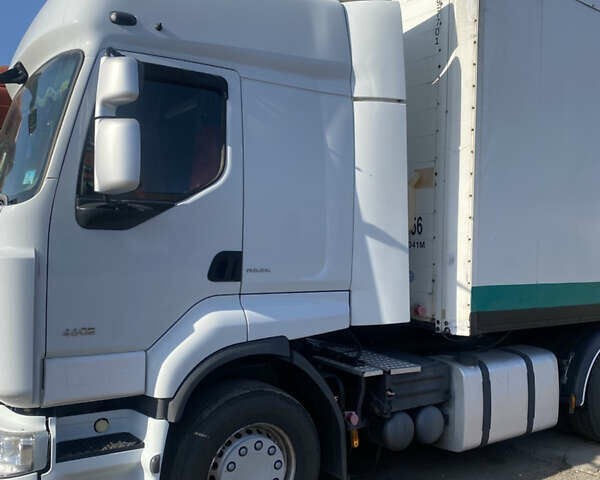 Белый Рено Премиум, объемом двигателя 10.8 л и пробегом 924 тыс. км за 10500 $, фото 4 на Automoto.ua