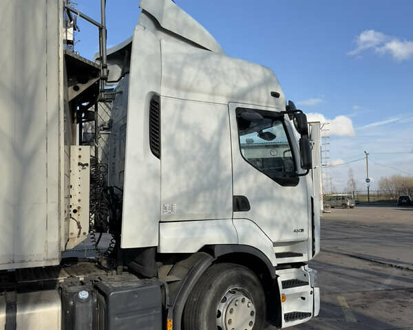 Белый Рено Премиум, объемом двигателя 0 л и пробегом 1000 тыс. км за 10500 $, фото 13 на Automoto.ua