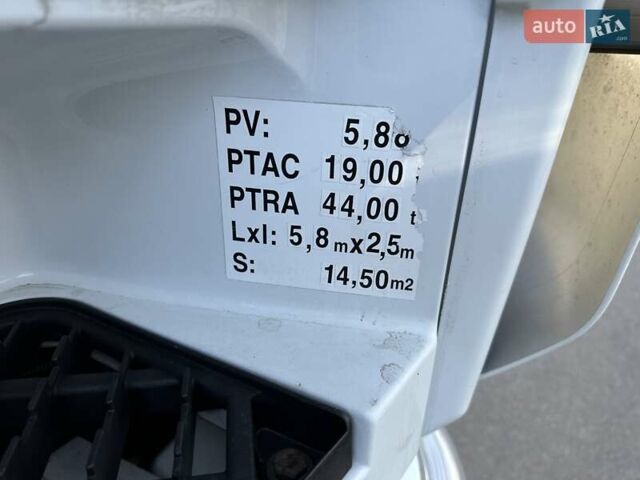 Белый Рено Премиум, объемом двигателя 10.8 л и пробегом 864 тыс. км за 14900 $, фото 17 на Automoto.ua