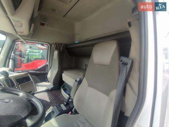 Белый Рено Премиум, объемом двигателя 10.84 л и пробегом 839 тыс. км за 13500 $, фото 2 на Automoto.ua