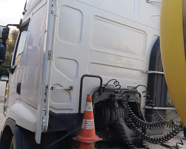 Білий Рено Преміум, об'ємом двигуна 10.84 л та пробігом 670 тис. км за 10000 $, фото 1 на Automoto.ua