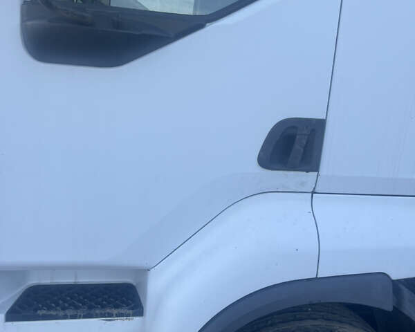 Белый Рено Премиум, объемом двигателя 0 л и пробегом 1000 тыс. км за 7000 $, фото 2 на Automoto.ua