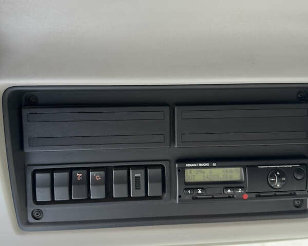 Белый Рено Премиум, объемом двигателя 0 л и пробегом 1000 тыс. км за 10500 $, фото 19 на Automoto.ua