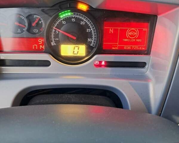 Белый Рено Премиум, объемом двигателя 10.8 л и пробегом 835 тыс. км за 22500 $, фото 10 на Automoto.ua