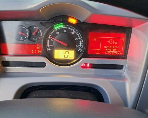 Белый Рено Премиум, объемом двигателя 10.8 л и пробегом 835 тыс. км за 22500 $, фото 9 на Automoto.ua