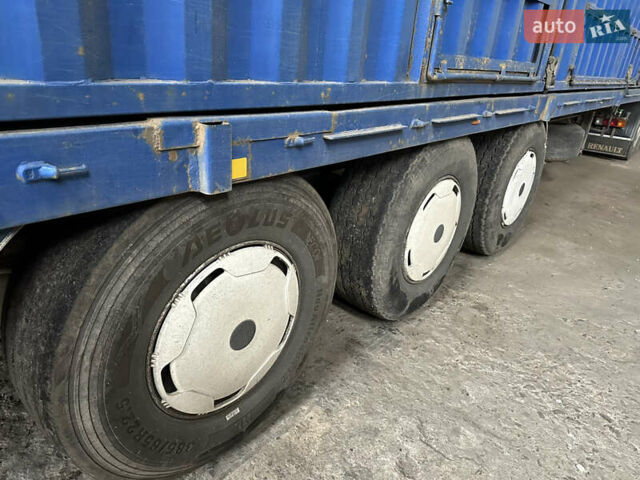 Красный Рено Премиум, объемом двигателя 13 л и пробегом 800 тыс. км за 13000 $, фото 9 на Automoto.ua