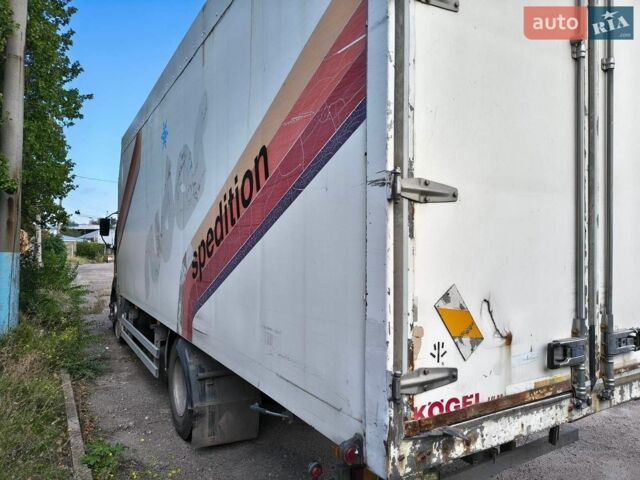 Красный Рено Премиум, объемом двигателя 11 л и пробегом 980 тыс. км за 12500 $, фото 5 на Automoto.ua