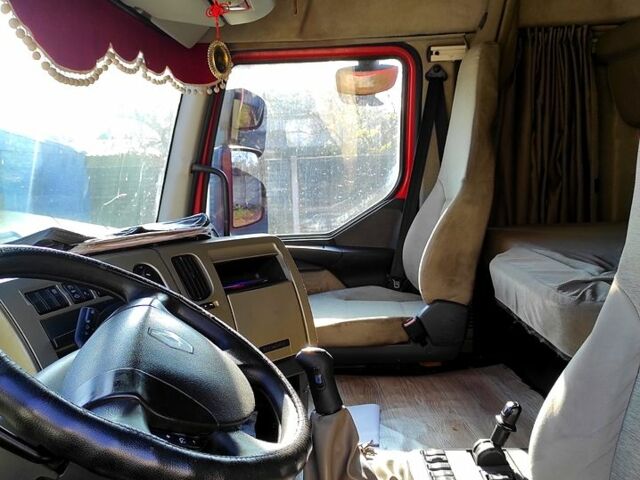 Красный Рено Премиум, объемом двигателя 11 л и пробегом 0 тыс. км за 11500 $, фото 4 на Automoto.ua