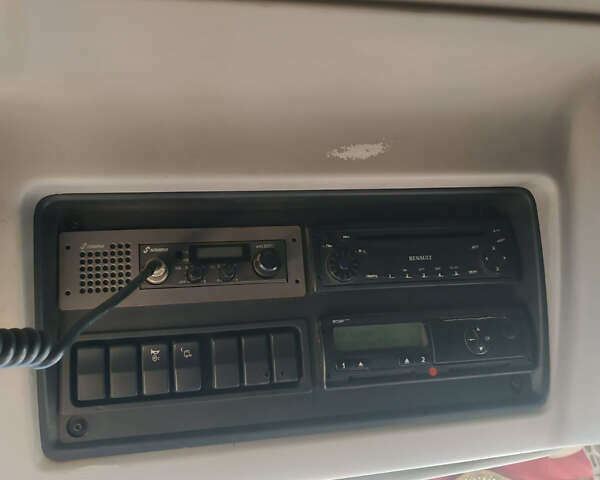 Красный Рено Премиум, объемом двигателя 10.8 л и пробегом 930 тыс. км за 19900 $, фото 18 на Automoto.ua