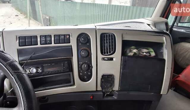 Рено Премиум 2006 в Львове на Automoto.ua Красный Рено Премиум, объемом двигателя 10.84 л и пробегом 1 тыс. км за 12000 $, фото 5 на Automoto.ua