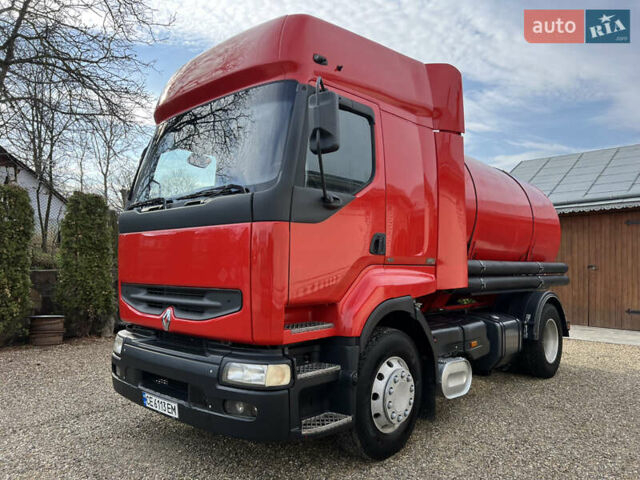 Красный Рено Премиум, объемом двигателя 11.1 л и пробегом 950 тыс. км за 18900 $, фото 2 на Automoto.ua