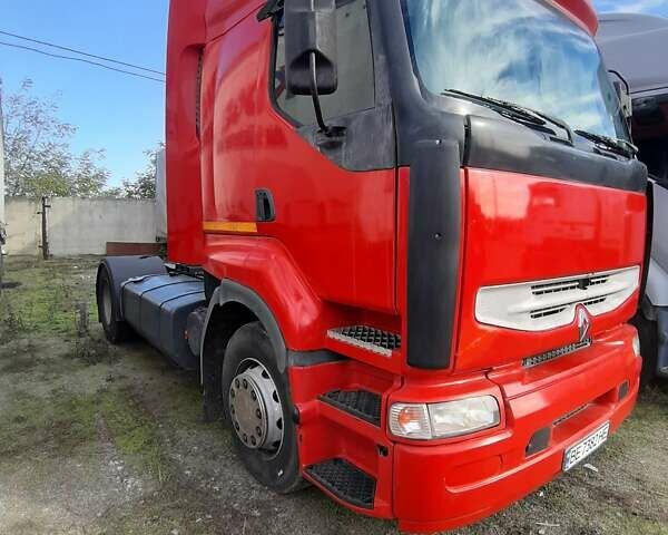 Красный Рено Премиум, объемом двигателя 11.12 л и пробегом 717 тыс. км за 6500 $, фото 1 на Automoto.ua