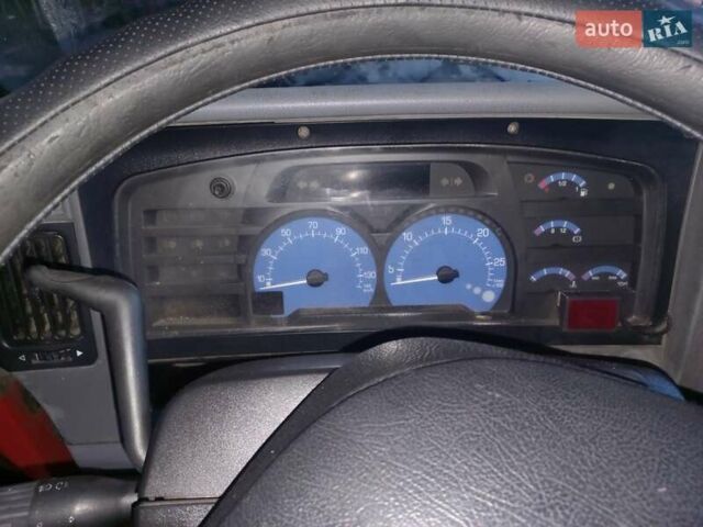 Красный Рено Премиум, объемом двигателя 11.1 л и пробегом 1000 тыс. км за 6500 $, фото 13 на Automoto.ua