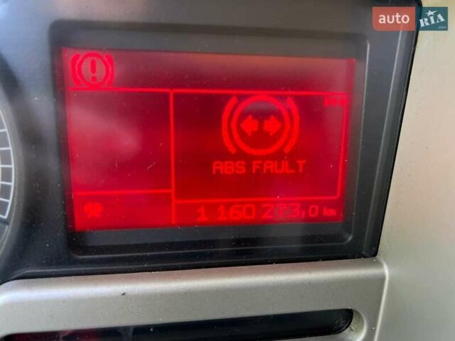 Рено Премиум 2006 в Киеве на Automoto.ua Красный Рено Премиум, объемом двигателя 10.8 л и пробегом 1 тыс. км за 5800 $, фото 7 на Automoto.ua