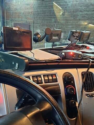 Красный Рено Премиум, объемом двигателя 10.84 л и пробегом 925 тыс. км за 12500 $, фото 2 на Automoto.ua