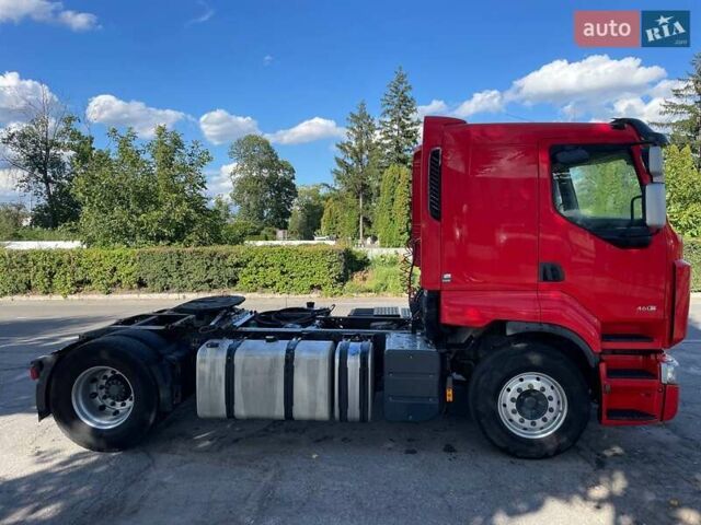 Красный Рено Премиум, объемом двигателя 10.84 л и пробегом 864 тыс. км за 13999 $, фото 7 на Automoto.ua
