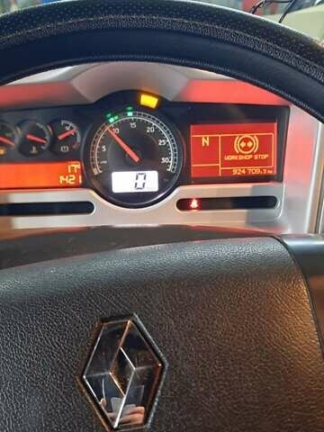 Красный Рено Премиум, объемом двигателя 10.84 л и пробегом 925 тыс. км за 12500 $, фото 3 на Automoto.ua