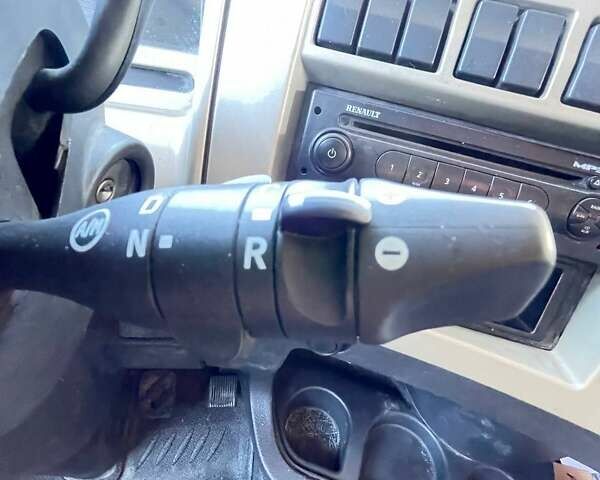 Красный Рено Премиум, объемом двигателя 10.84 л и пробегом 864 тыс. км за 13999 $, фото 9 на Automoto.ua