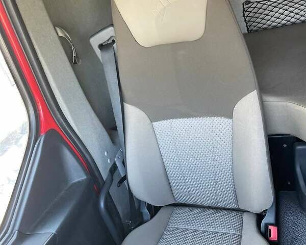 Красный Рено Премиум, объемом двигателя 10.84 л и пробегом 864 тыс. км за 13999 $, фото 16 на Automoto.ua