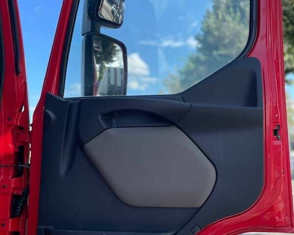 Красный Рено Премиум, объемом двигателя 10.84 л и пробегом 864 тыс. км за 13999 $, фото 24 на Automoto.ua