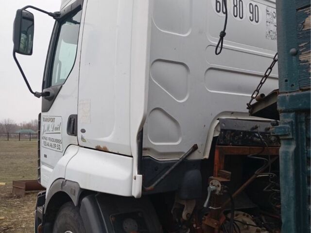 Рено Премиум, объемом двигателя 0 л и пробегом 0 тыс. км за 4000 $, фото 2 на Automoto.ua