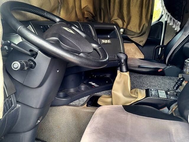 Рено Премиум, объемом двигателя 11 л и пробегом 940 тыс. км за 8000 $, фото 4 на Automoto.ua