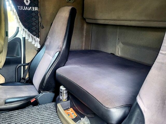 Рено Премиум, объемом двигателя 11 л и пробегом 940 тыс. км за 8000 $, фото 6 на Automoto.ua