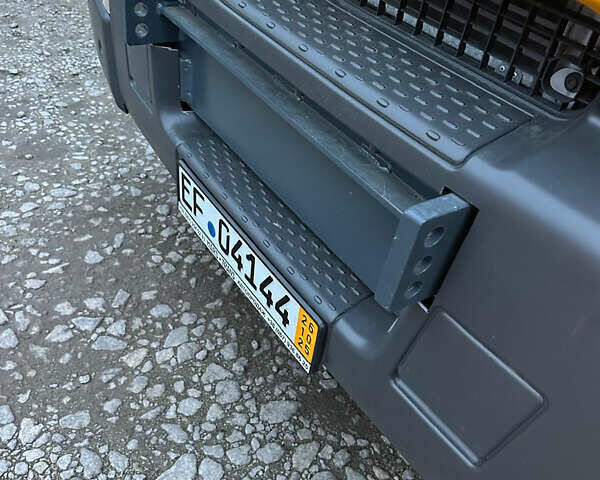 Желтый Рено Премиум, объемом двигателя 10.8 л и пробегом 259 тыс. км за 48444 $, фото 10 на Automoto.ua