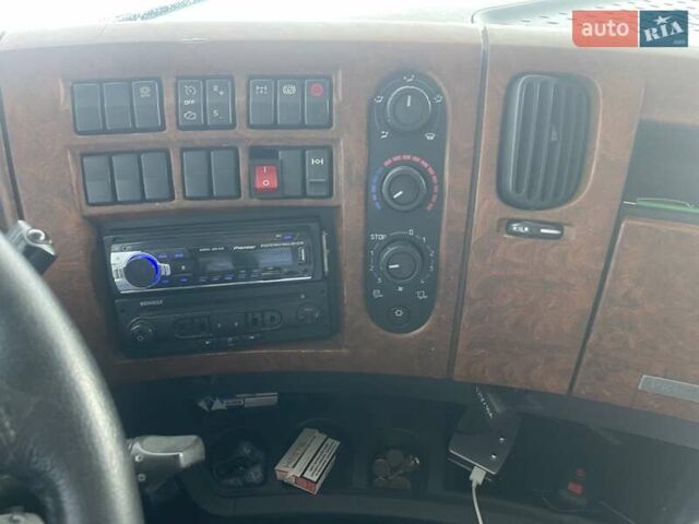 Серый Рено Премиум, объемом двигателя 0 л и пробегом 900 тыс. км за 10500 $, фото 42 на Automoto.ua