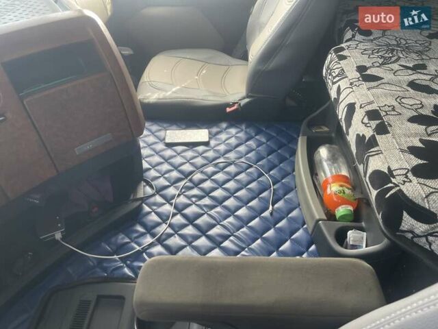 Серый Рено Премиум, объемом двигателя 0 л и пробегом 900 тыс. км за 10500 $, фото 41 на Automoto.ua