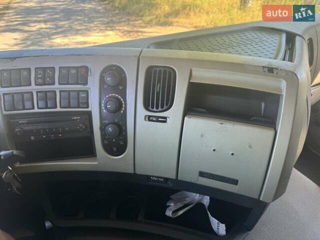 Зеленый Рено Премиум, объемом двигателя 10.85 л и пробегом 794 тыс. км за 17500 $, фото 63 на Automoto.ua