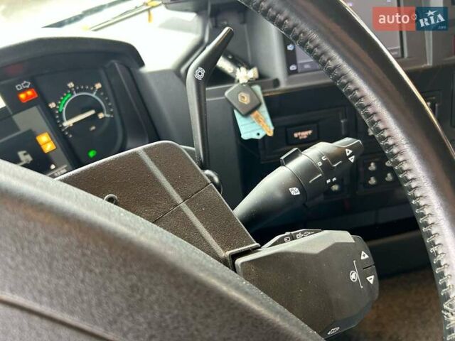 Белый Рено Range T, объемом двигателя 12.8 л и пробегом 108 тыс. км за 85183 $, фото 15 на Automoto.ua