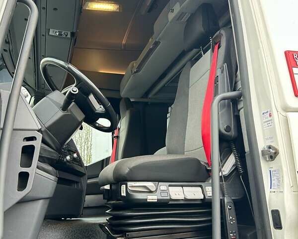 Белый Рено Range T, объемом двигателя 12.8 л и пробегом 108 тыс. км за 85183 $, фото 13 на Automoto.ua
