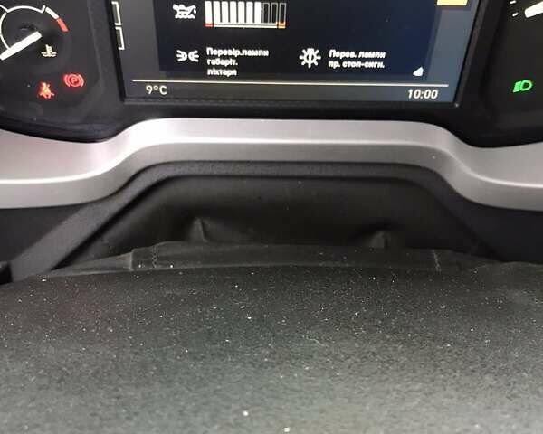 Белый Рено Range T, объемом двигателя 0 л и пробегом 500 тыс. км за 21500 $, фото 1 на Automoto.ua