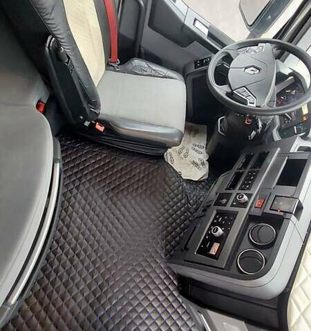 Рено Range T 2014 в Ровно на Automoto.ua Белый Рено Range T, объемом двигателя 0 л и пробегом 913 тыс. км за 18000 $, фото 7 на Automoto.ua