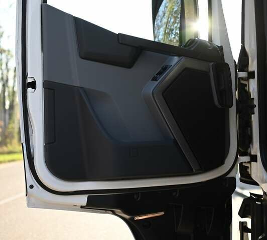 Белый Рено Range T, объемом двигателя 10.84 л и пробегом 968 тыс. км за 20000 $, фото 36 на Automoto.ua