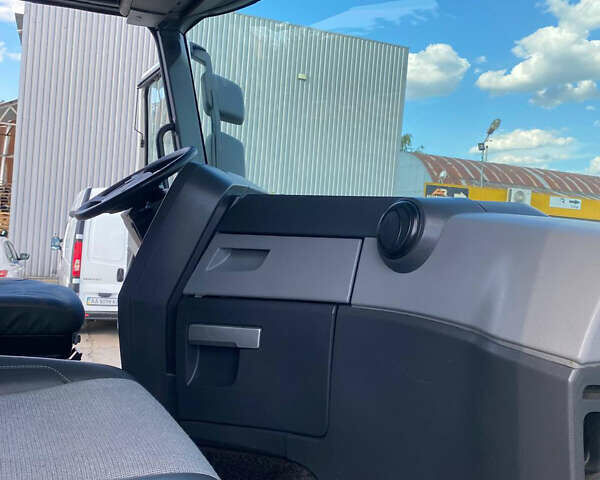 Белый Рено Range T, объемом двигателя 0 л и пробегом 830 тыс. км за 24896 $, фото 12 на Automoto.ua