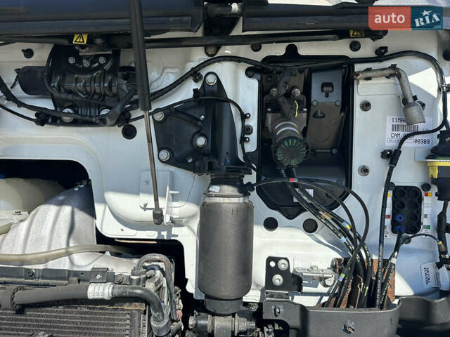 Белый Рено Range T, объемом двигателя 0 л и пробегом 705 тыс. км за 26164 $, фото 13 на Automoto.ua