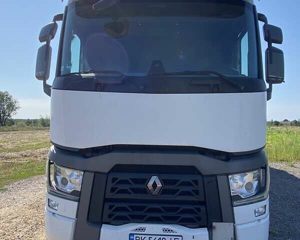 Білий Рено Range T, об'ємом двигуна 12.8 л та пробігом 850 тис. км за 52000 $, фото 1 на Automoto.ua