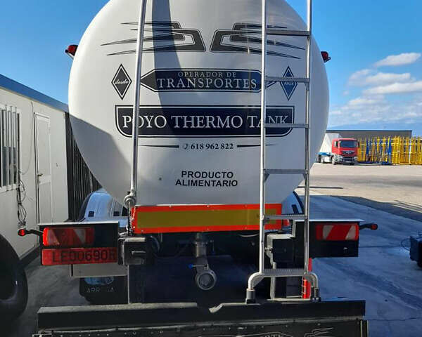 Білий Рено Range T, об'ємом двигуна 10.8 л та пробігом 800 тис. км за 25000 $, фото 4 на Automoto.ua