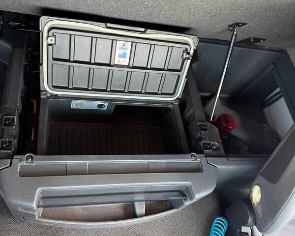 Белый Рено Range T, объемом двигателя 10.8 л и пробегом 850 тыс. км за 21500 $, фото 3 на Automoto.ua
